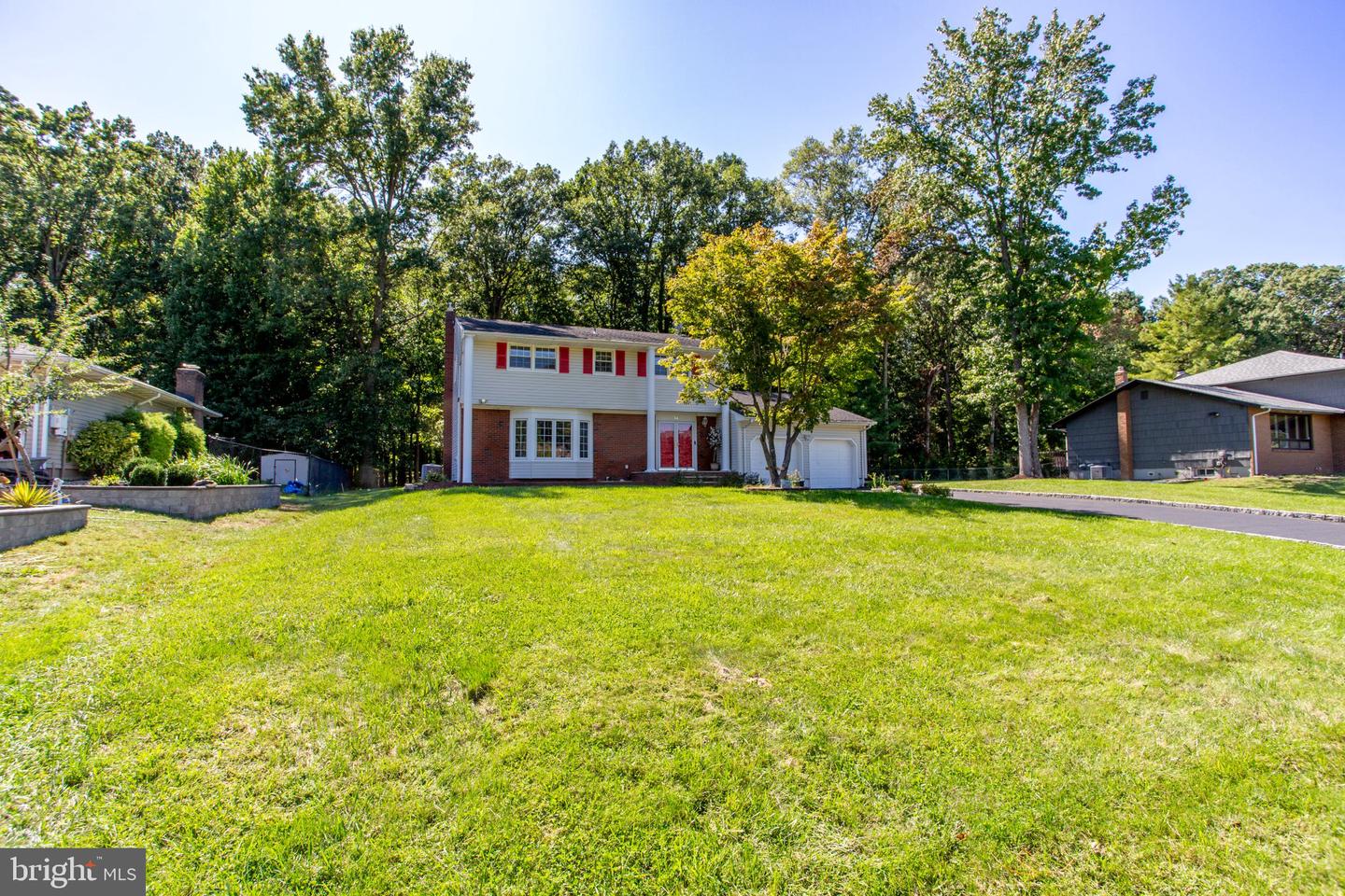 14 Woodmere Rd Property Photo 4