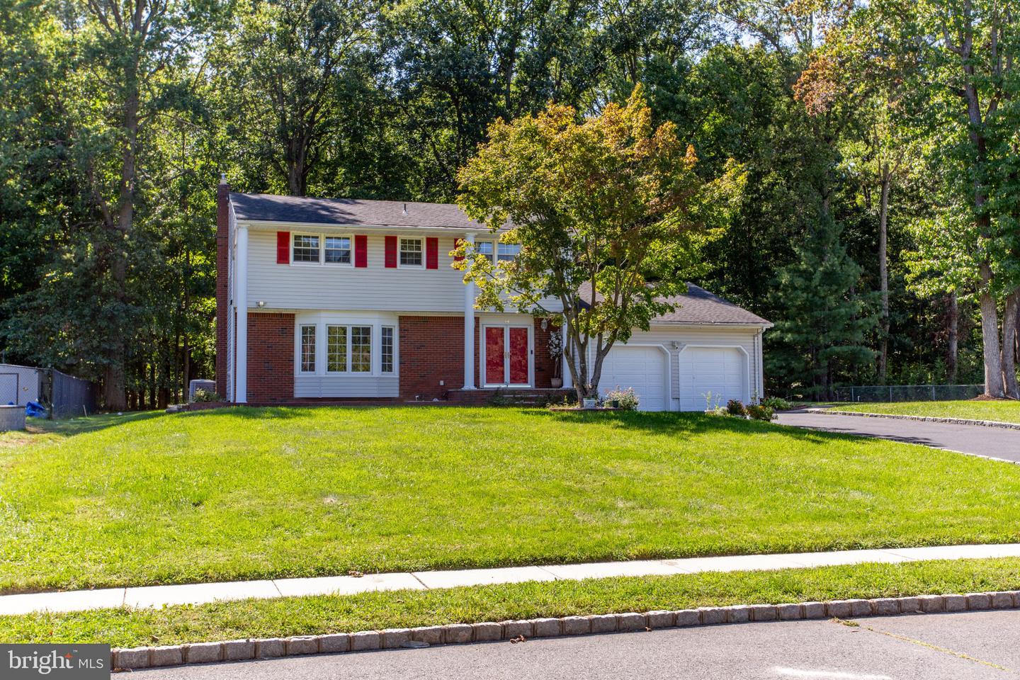 14 Woodmere Rd Property Photo 6