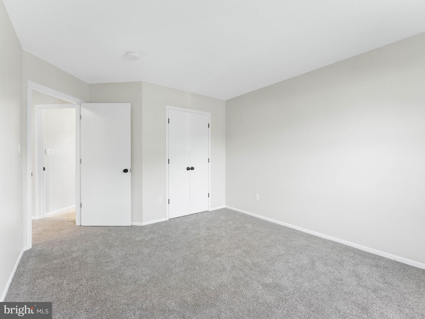 18 Spruce St Property Photo 14