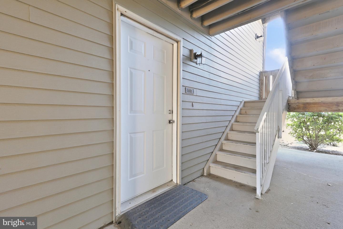 5007 Ravens Crest Dr Property Photo 2