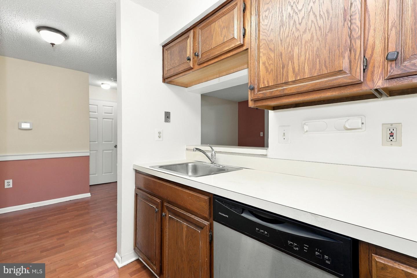 5007 Ravens Crest Dr Property Photo 9