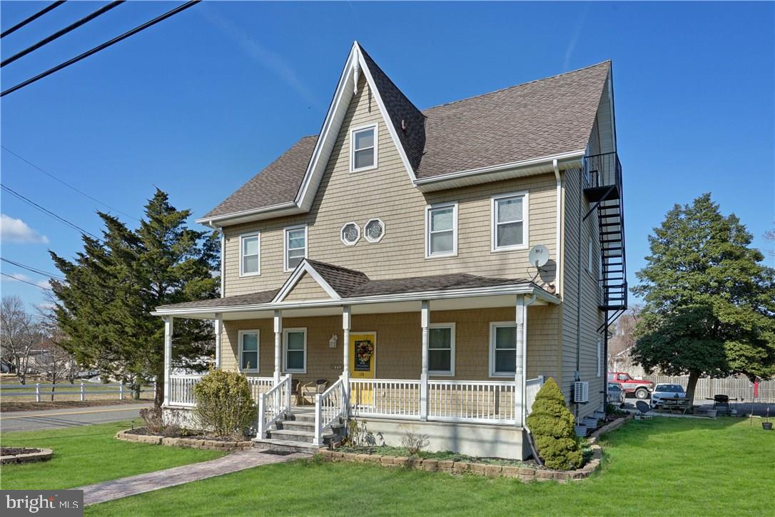 130 Thomas Ave Property Photo 4