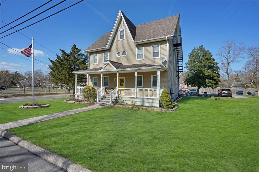 130 Thomas Ave Property Photo 6