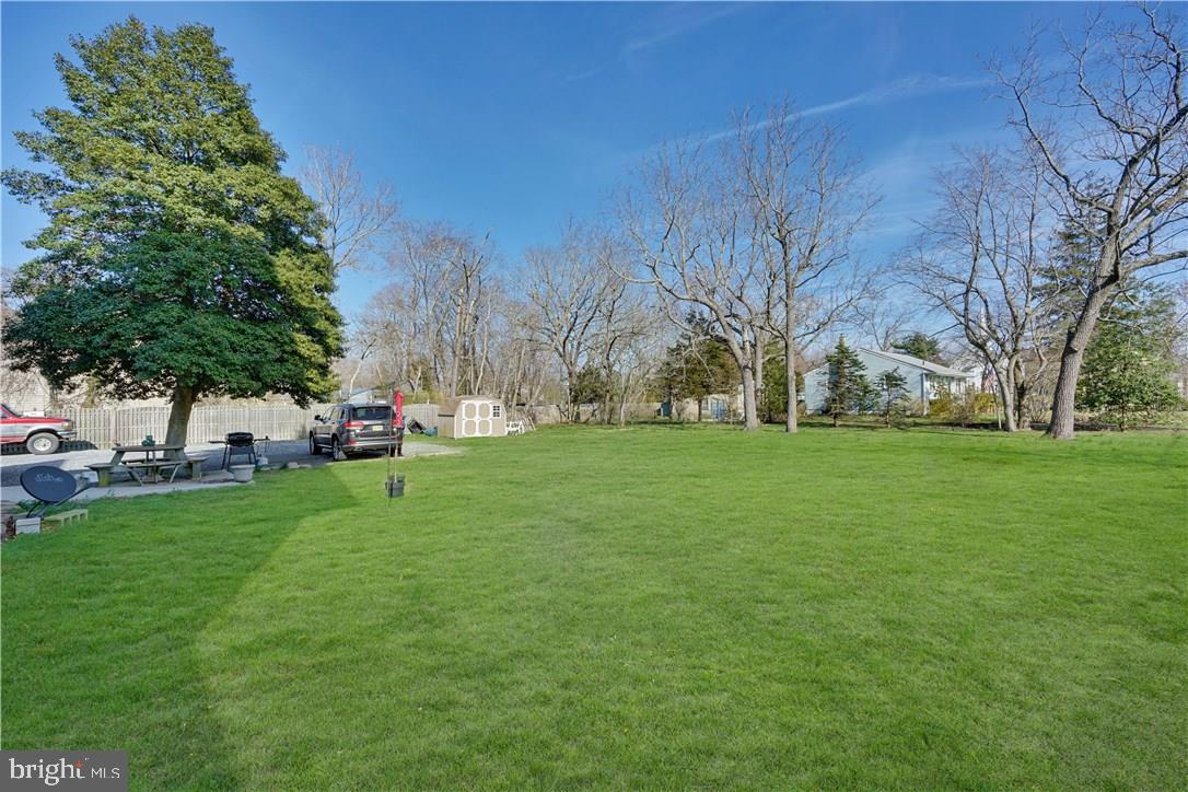 130 Thomas Ave Property Photo 14