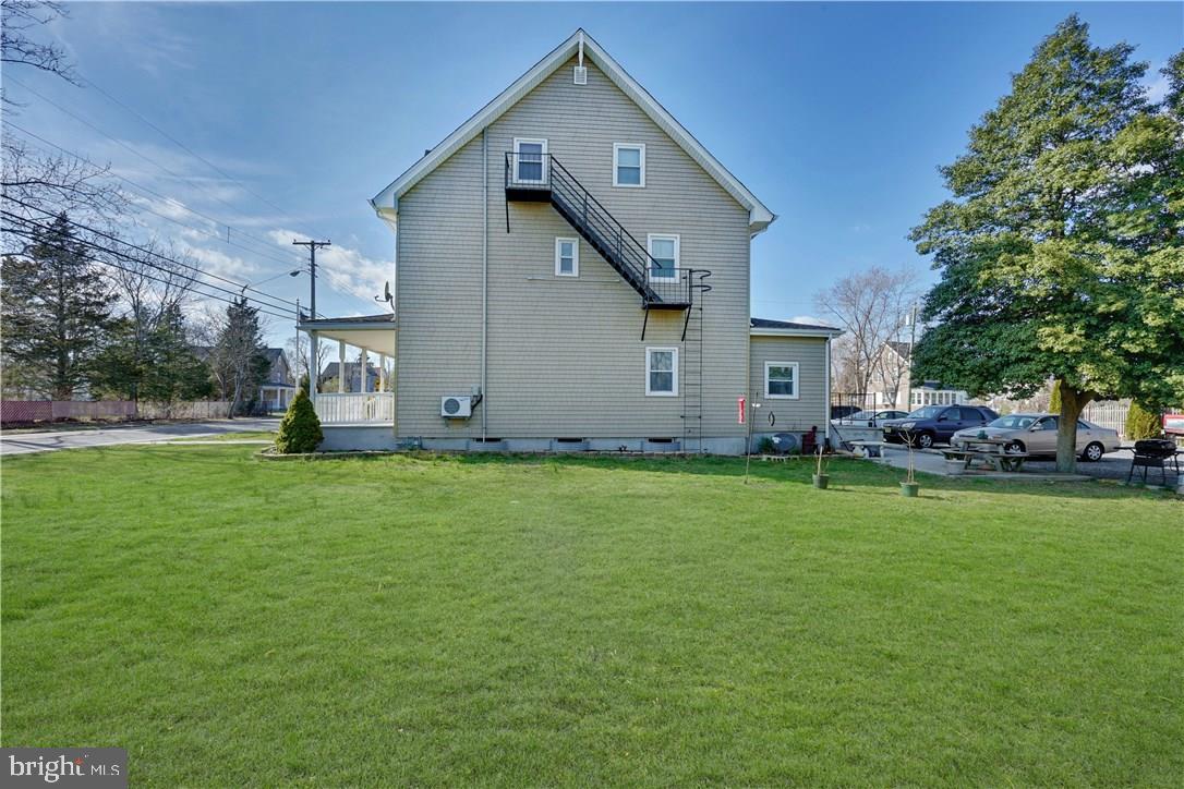 130 Thomas Ave Property Photo 15