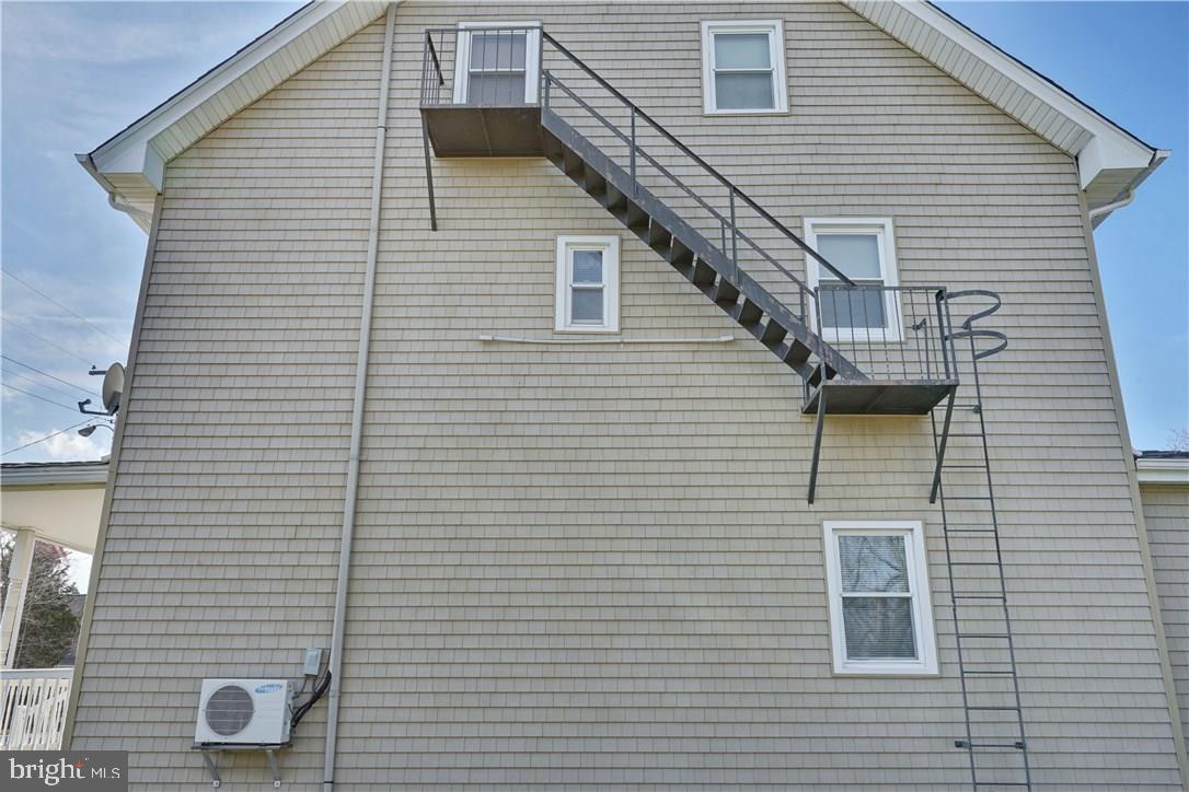 130 Thomas Ave Property Photo 17