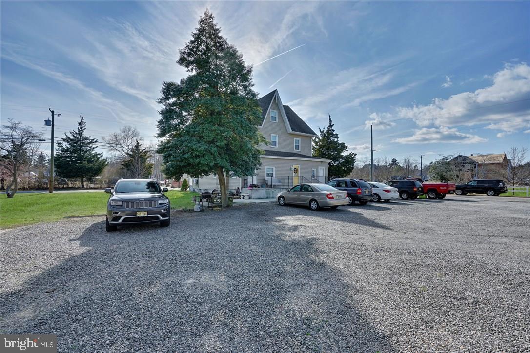 130 Thomas Ave Property Photo 18