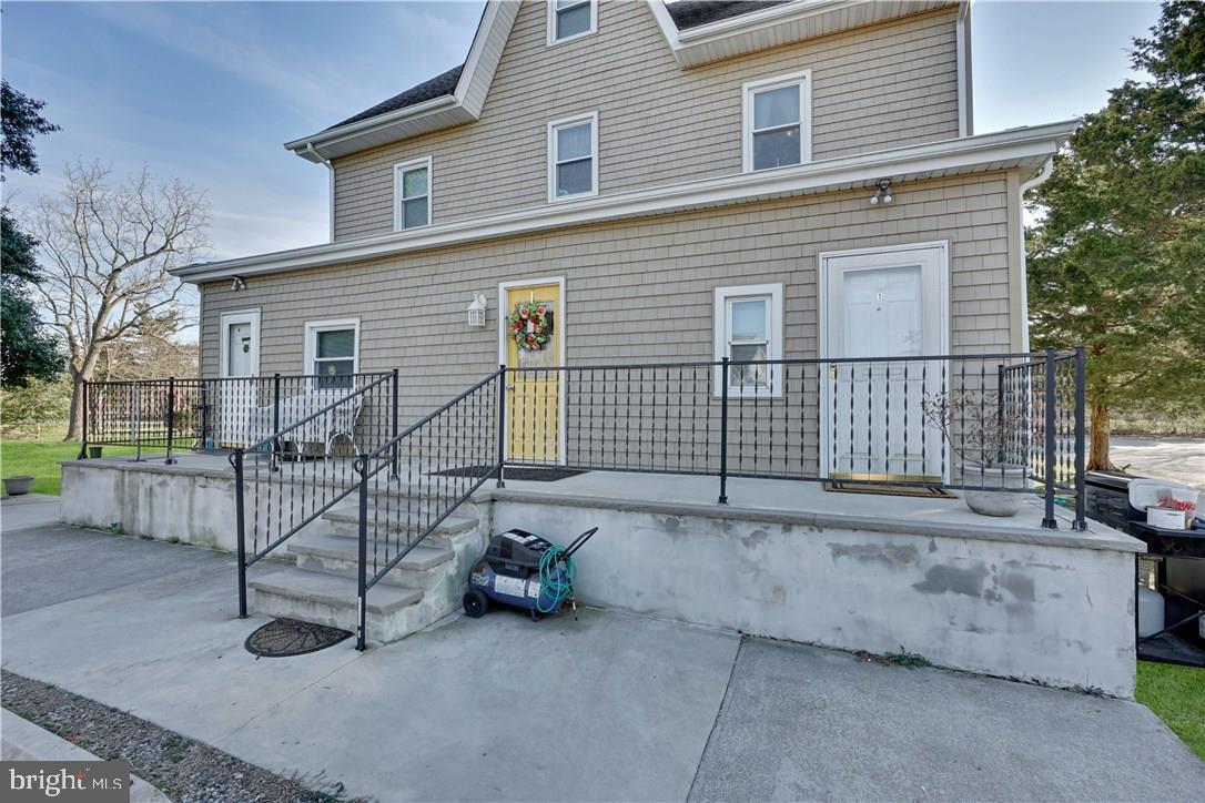 130 Thomas Ave Property Photo 36