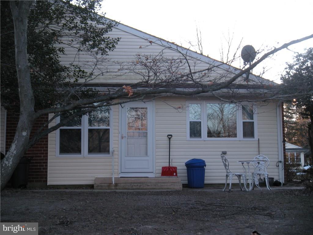 10 Wintergreen Ln #d Property Photo 1