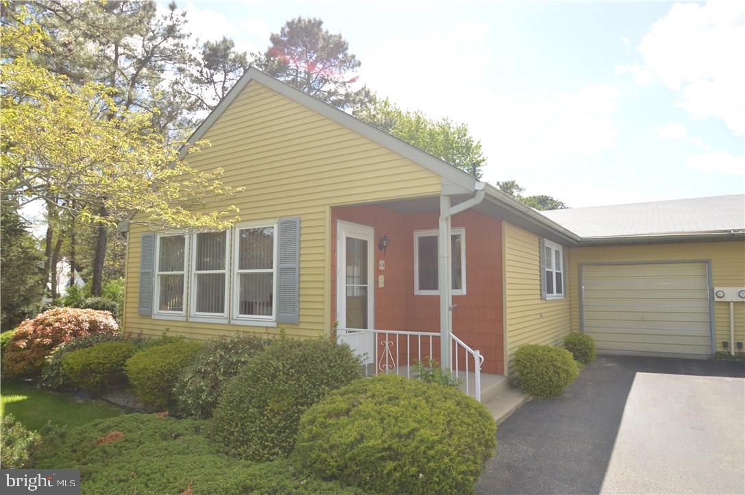 4 Stonybrook Ct #60 Property Photo 1