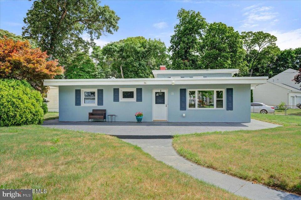 21 BUCKLEY LN