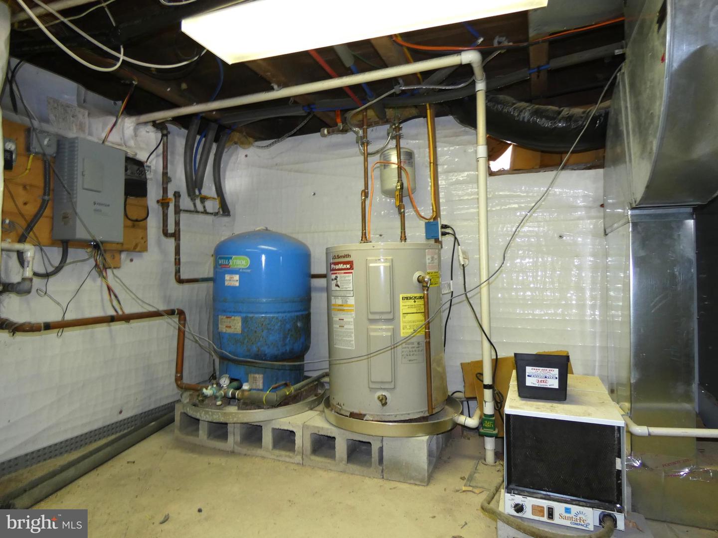 400 S Main St Property Photo 16