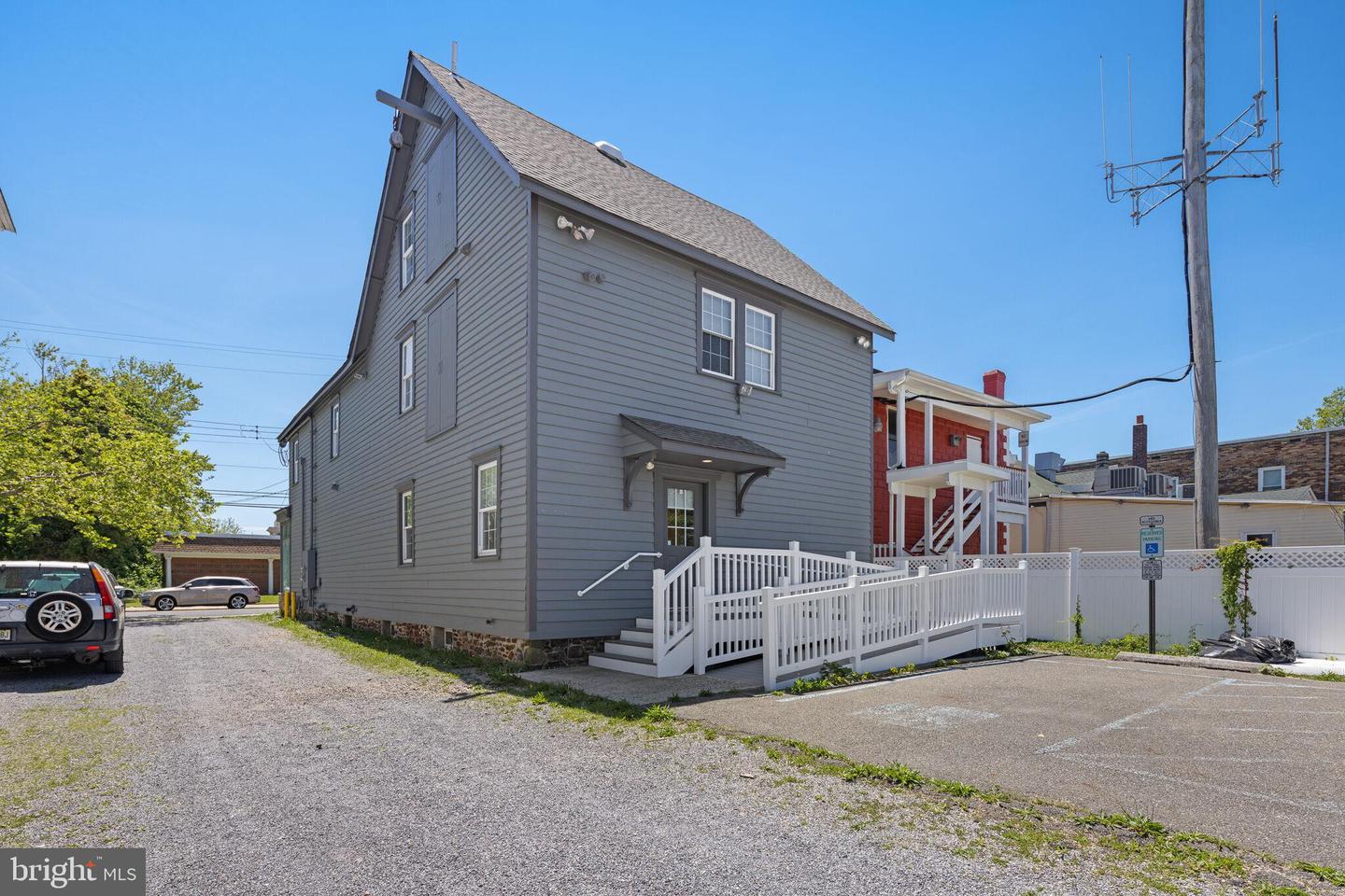 684 E Bay Ave Property Photo 40