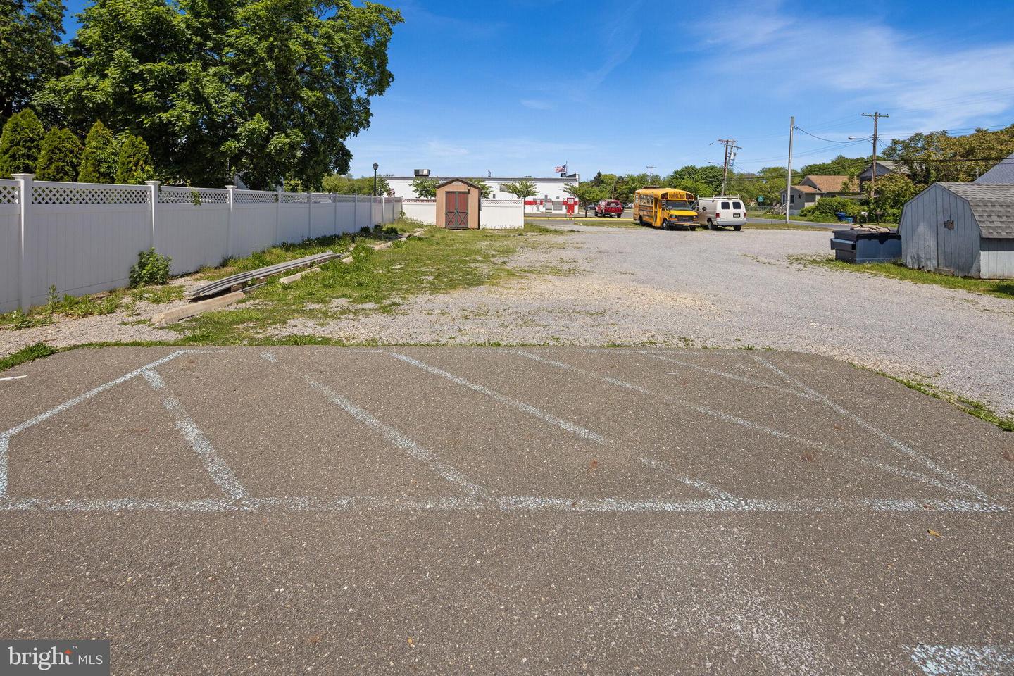 684 E Bay Ave Property Photo 43
