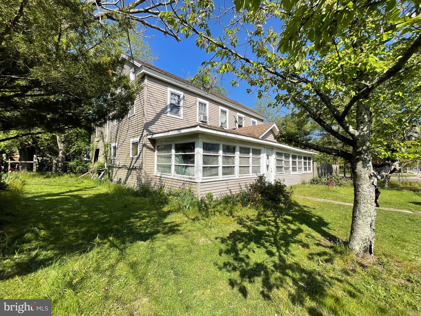 348 E Bay Ave Property Photo 1