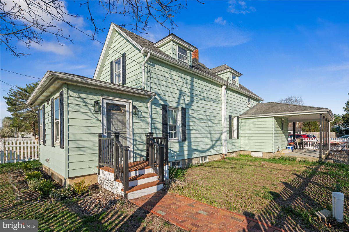 549 S Main St Property Photo 1