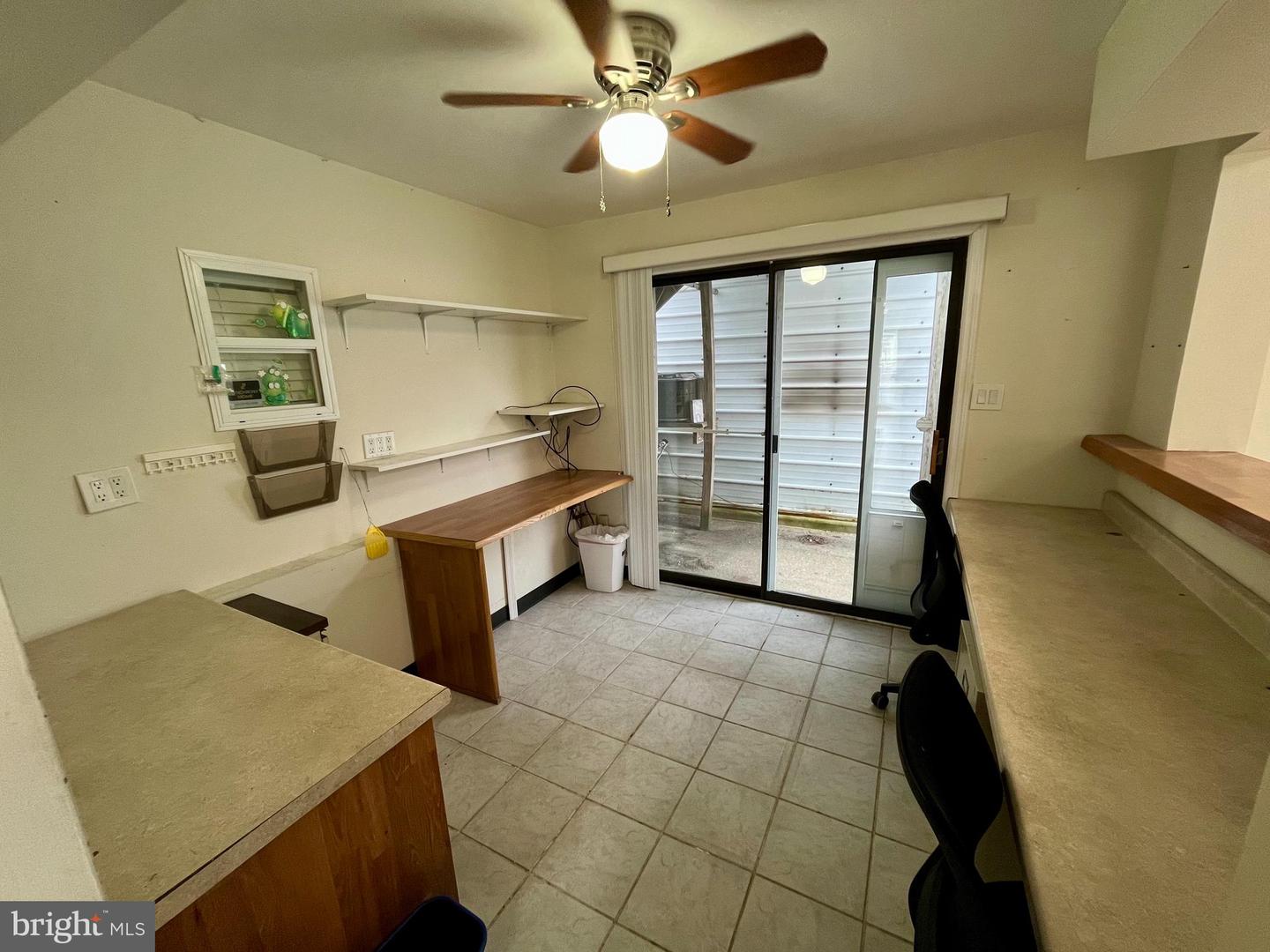 985 Radio Rd Property Photo 10