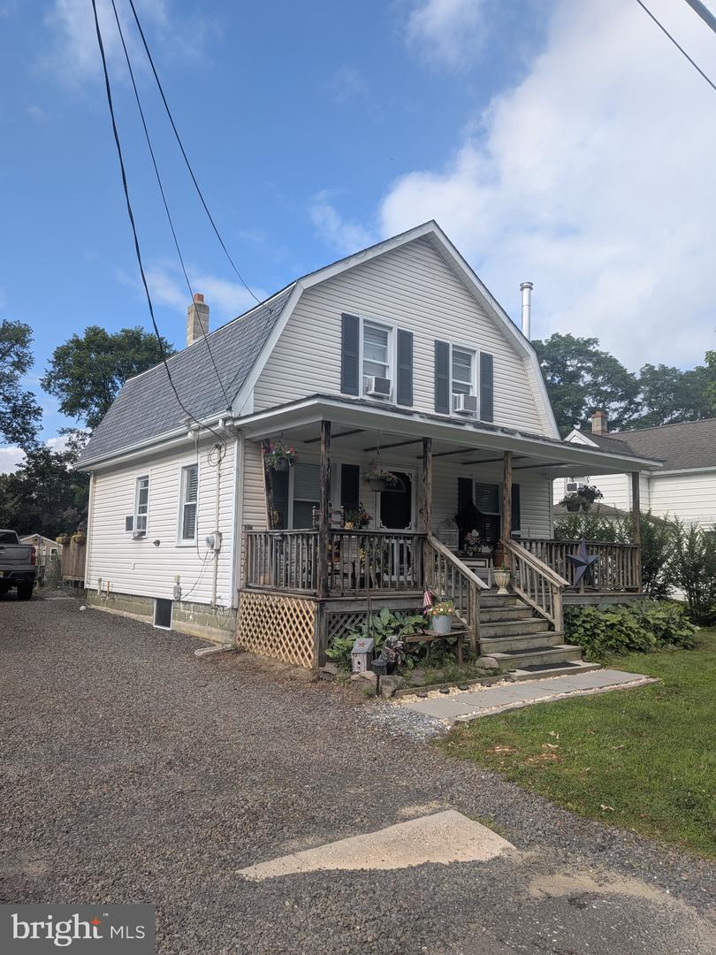 32 JACOBSTOWN RD