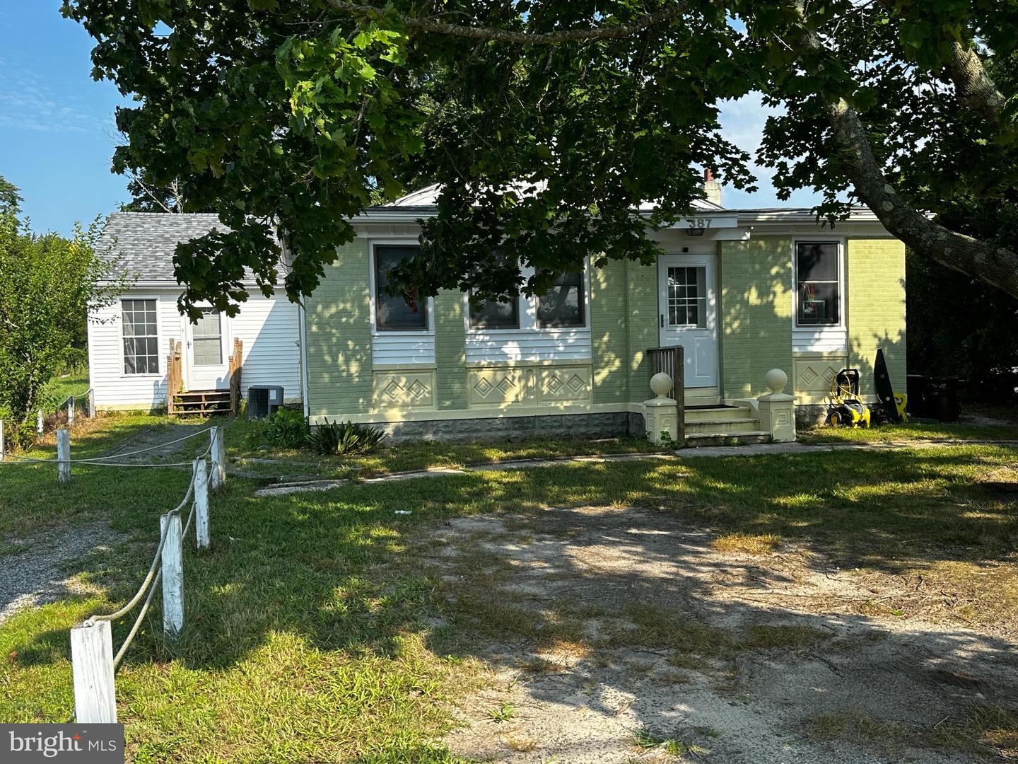 387 Main St Property Photo 3