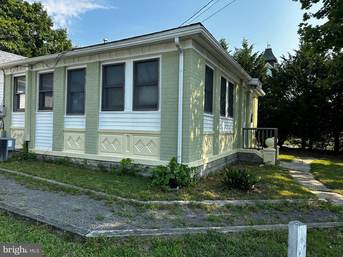 387 Main St Property Photo 4