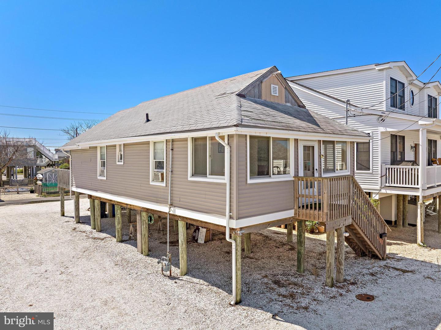 2561 Second Property Photo 2