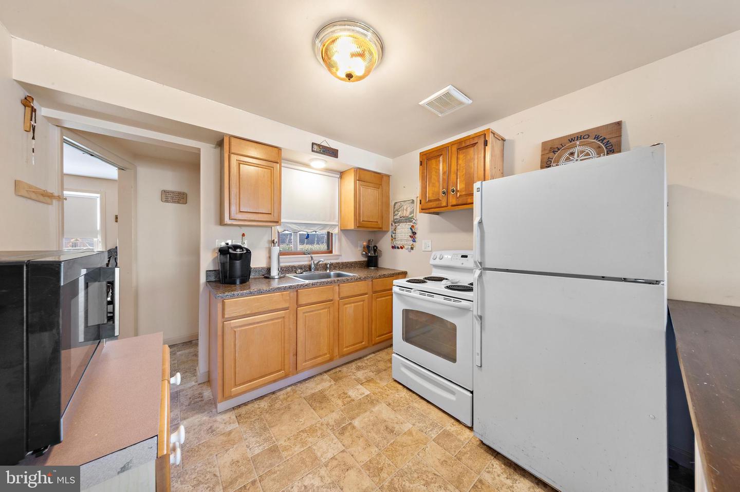 2561 Second Property Photo 15