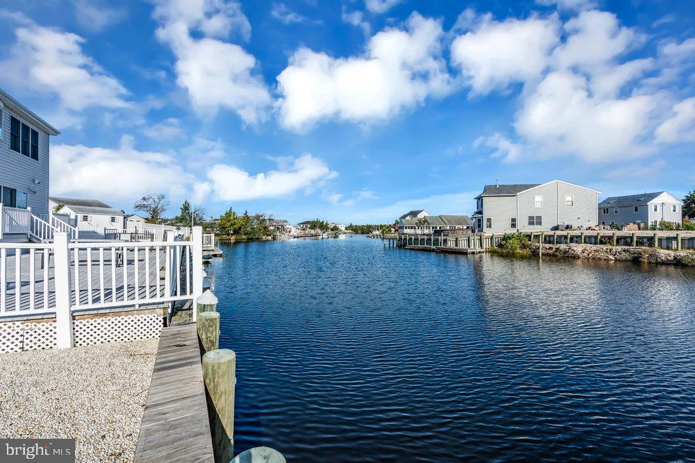 30 Lake Singleton Ct Property Photo 1