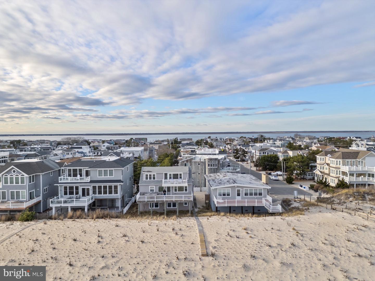 2313 N Ocean Ave Property Photo 4