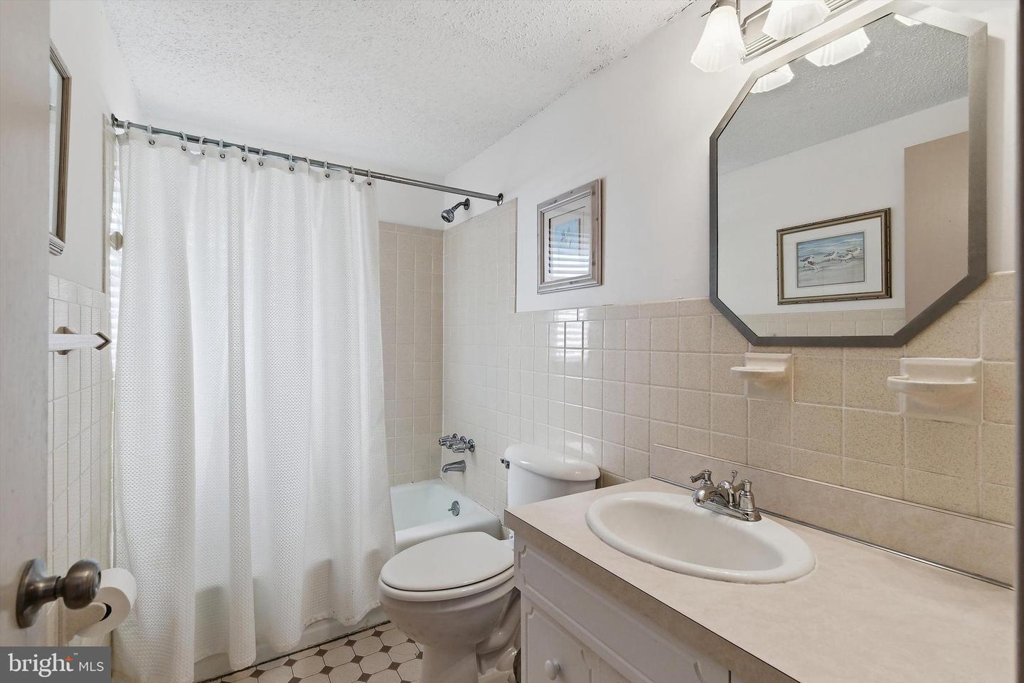 5303 S Long Beach Blvd Property Photo 19