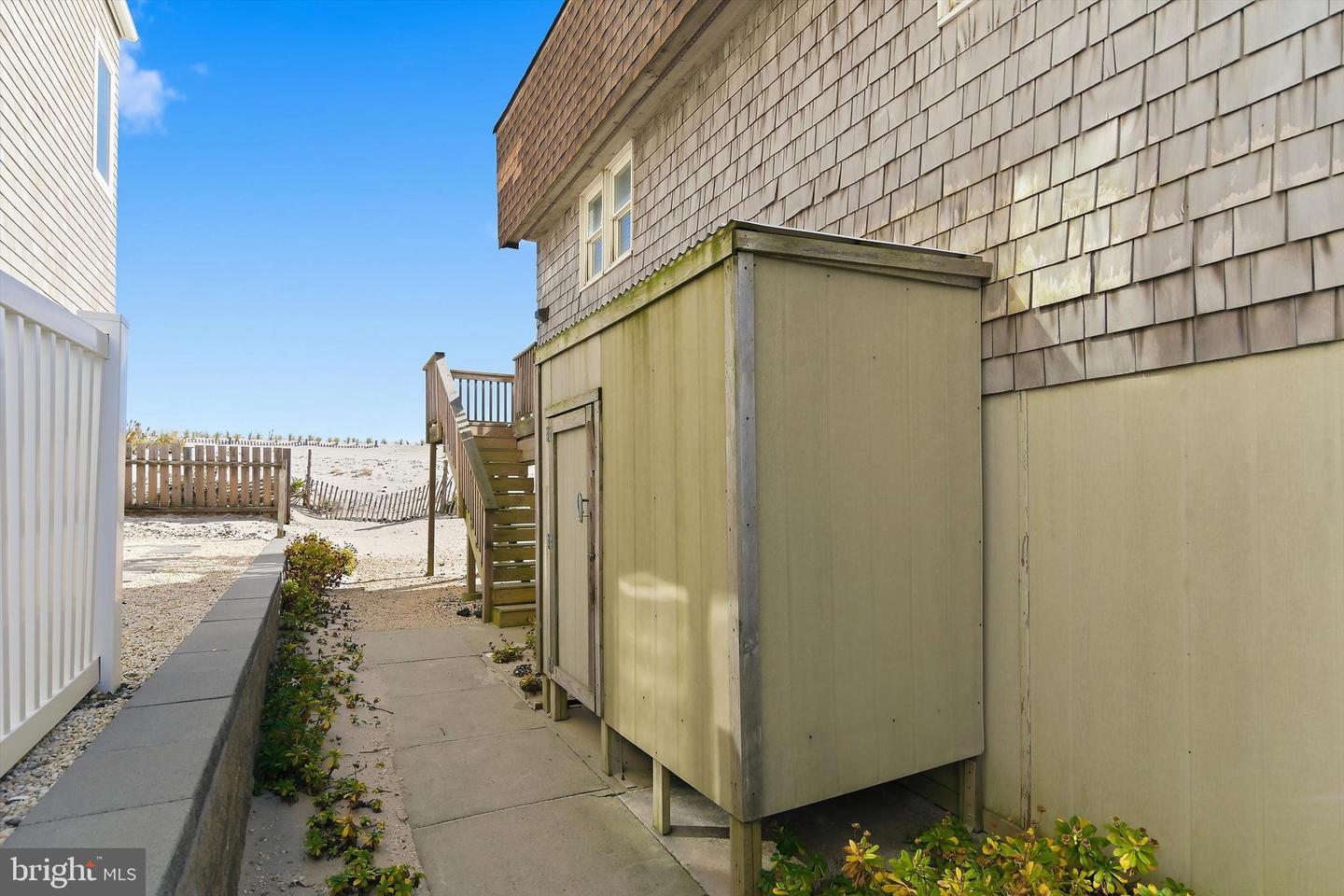 5303 S Long Beach Blvd Property Photo 27