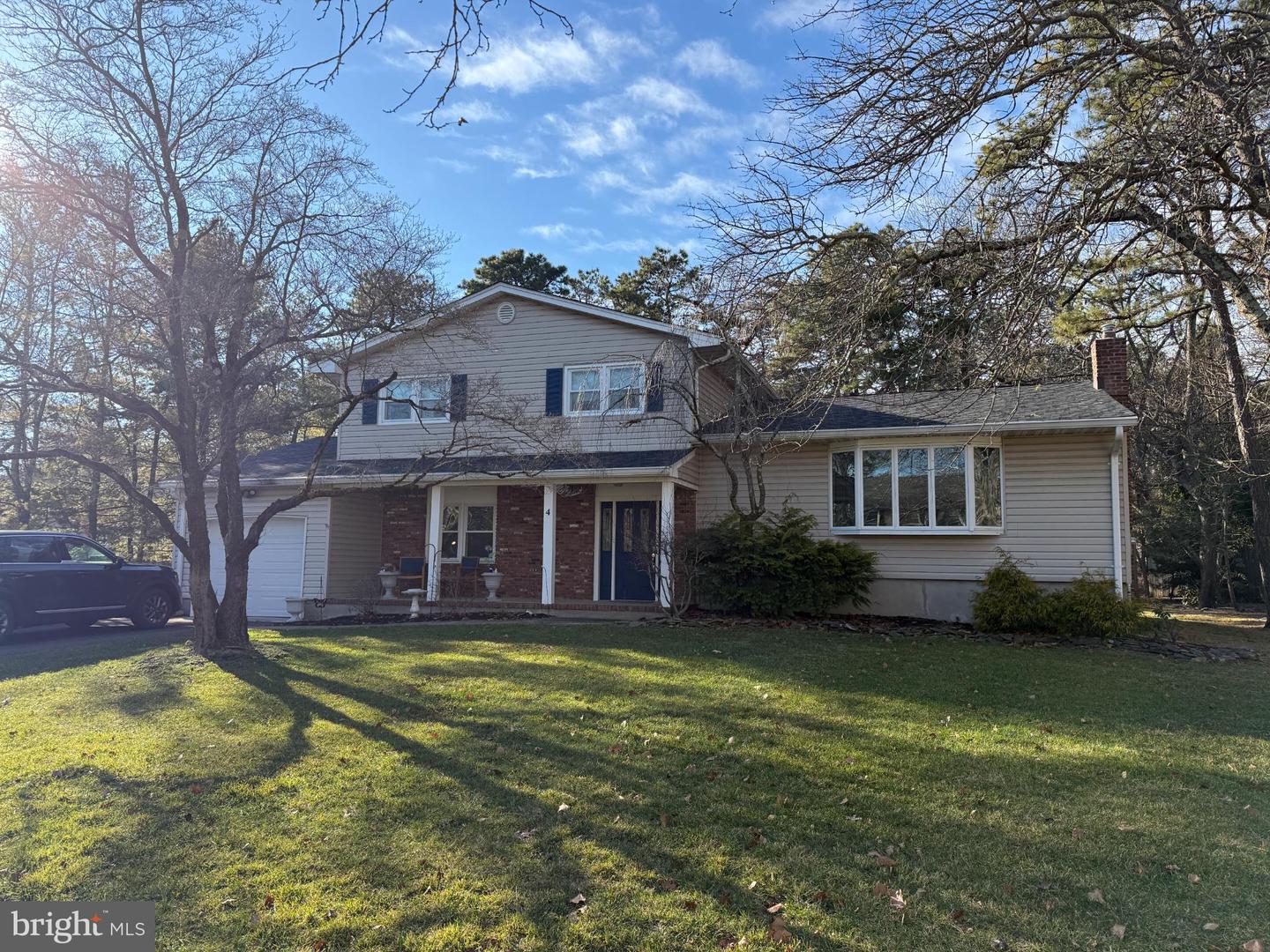 4 Cambridge Ct Property Photo 1