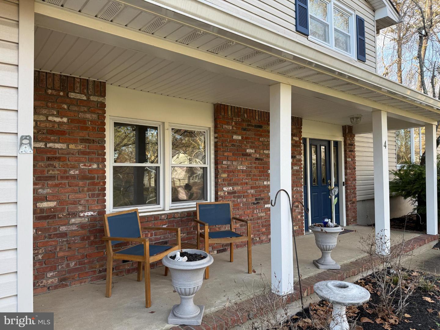 4 Cambridge Ct Property Photo 2