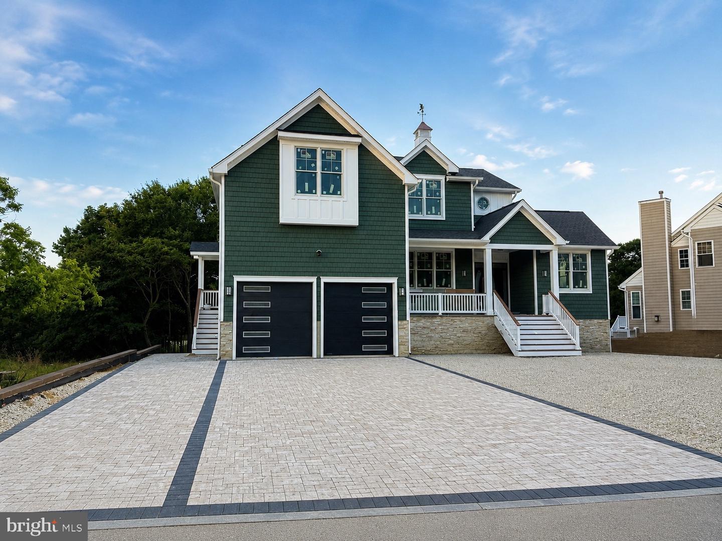 208 Country Club Blvd Property Photo 1