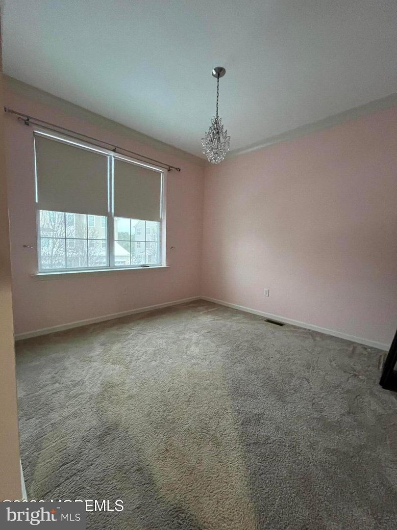 206 Hawthorne Lane Property Photo 18