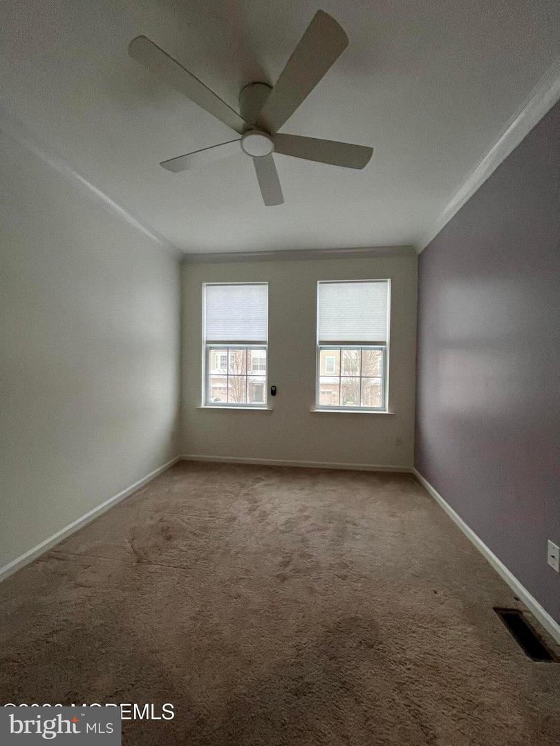 206 Hawthorne Lane Property Photo 21