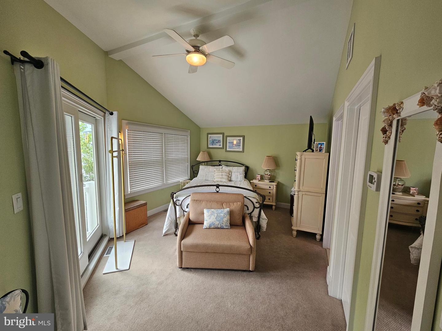 10 E 34th Property Photo 24