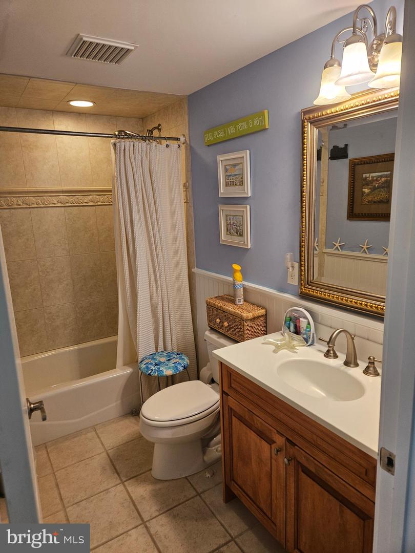 10 E 34th Property Photo 25