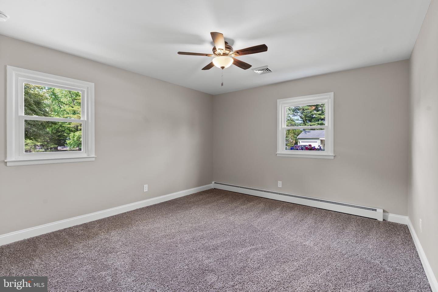 15 Brian Ct Property Photo 14