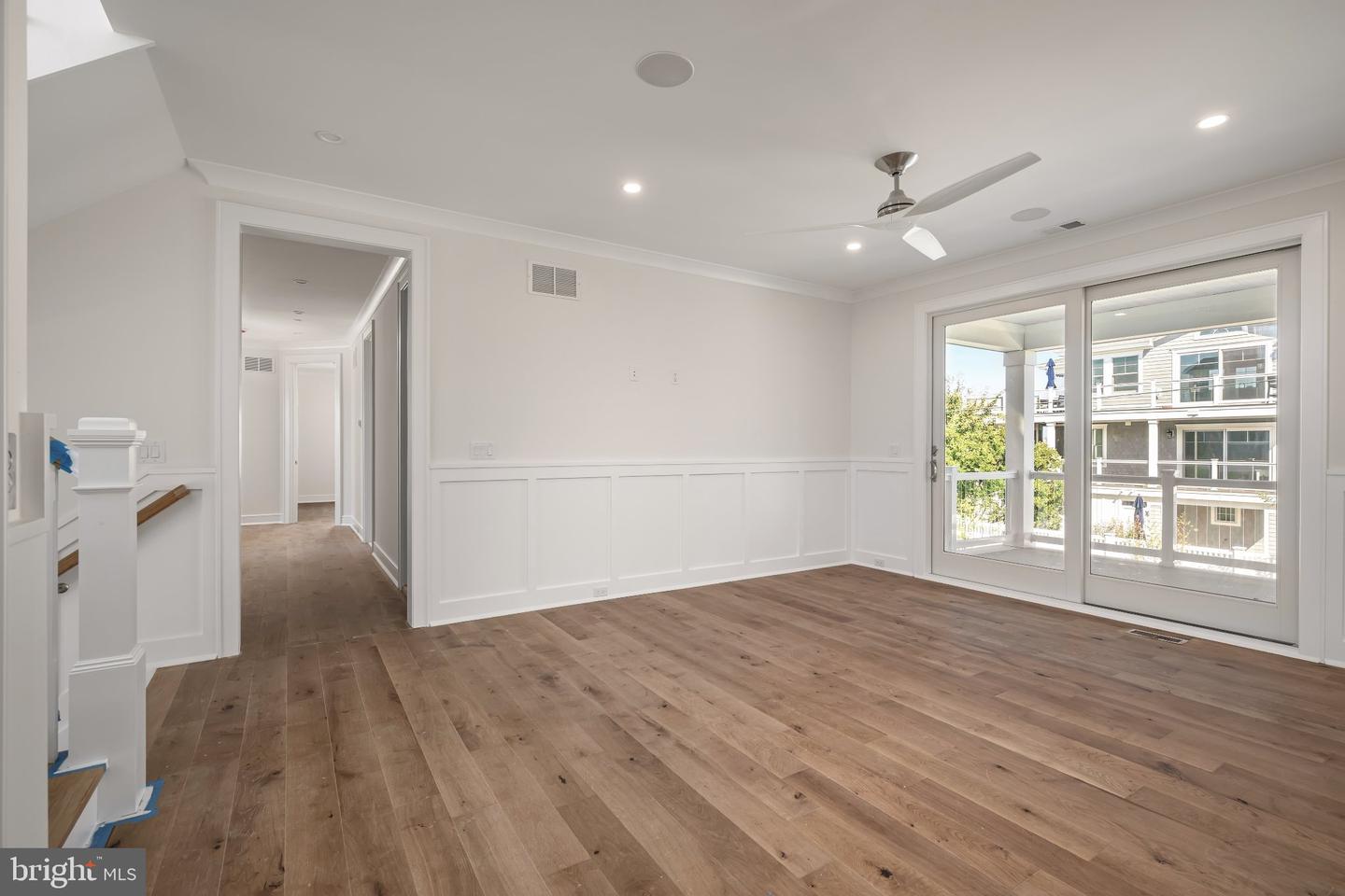 10-d Long Beach Blvd Property Photo 42