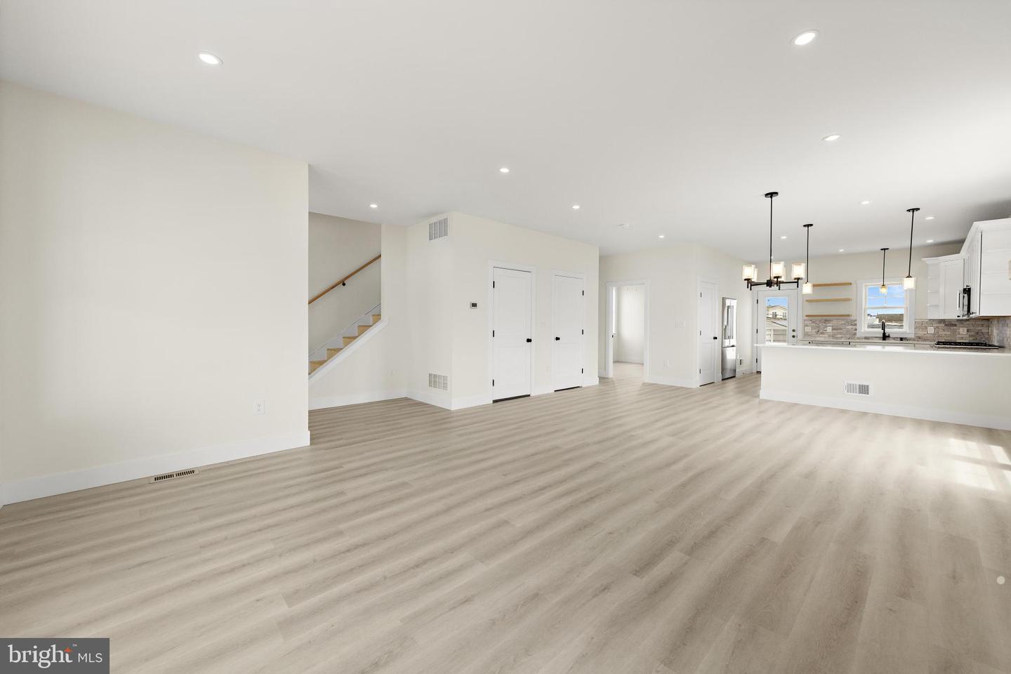 1131 S Green St Property Photo 12