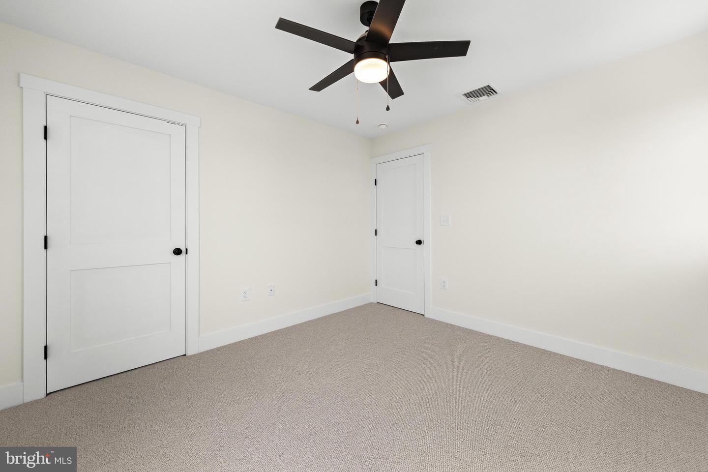 1131 S Green St Property Photo 36