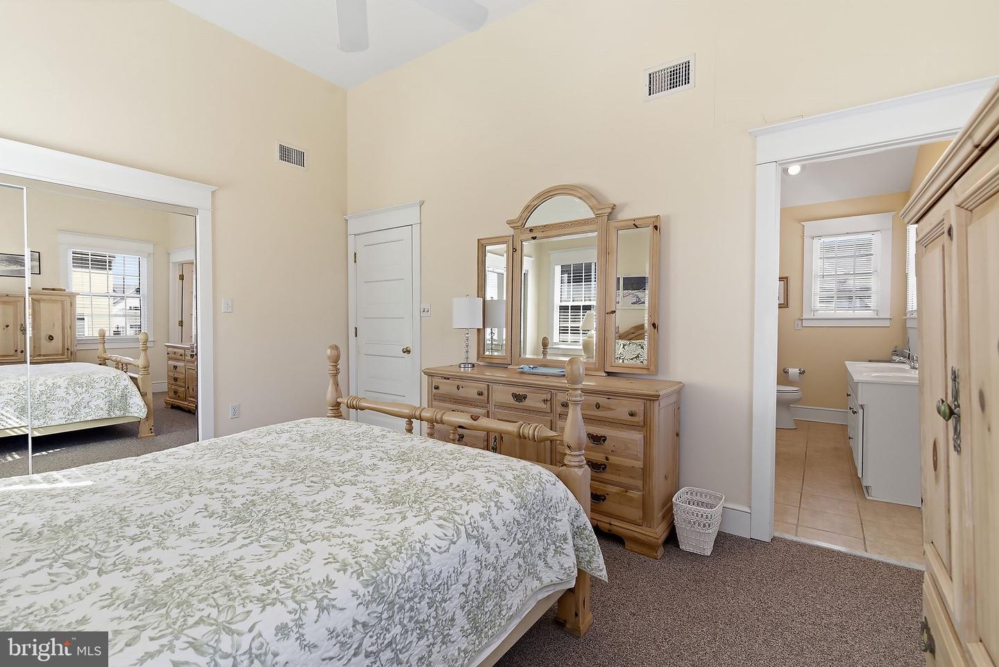 23 Fifth Property Photo 26