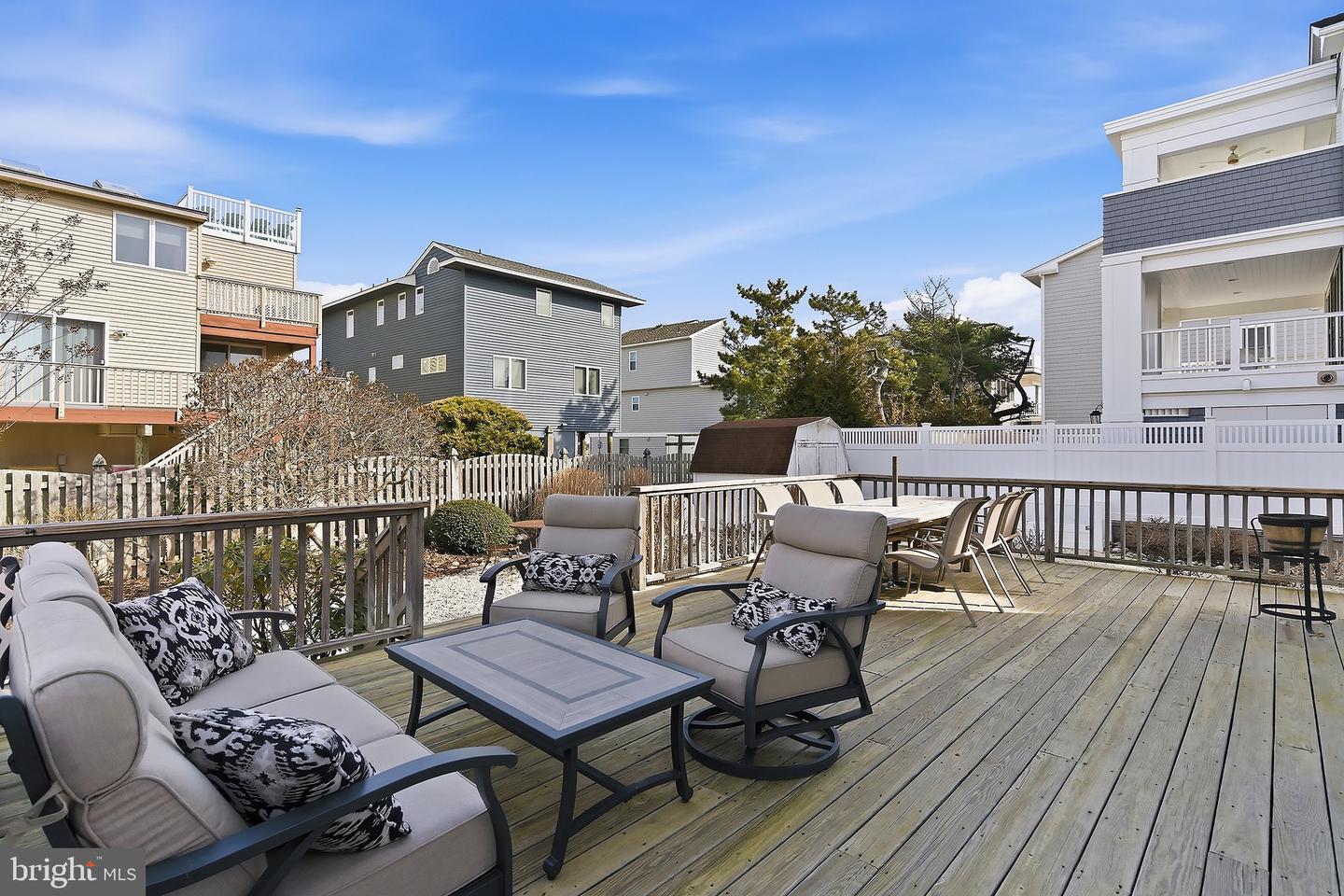 23 Fifth Property Photo 39