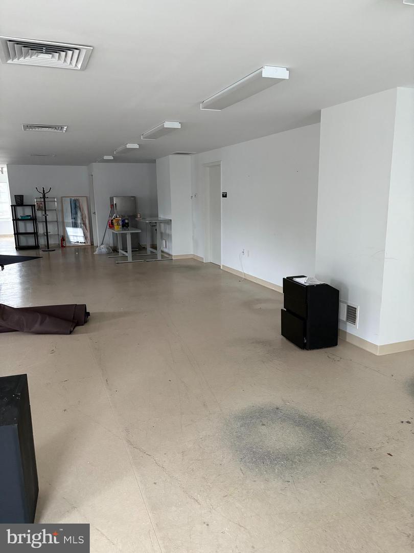 362-unit B Main St #b Property Photo 3