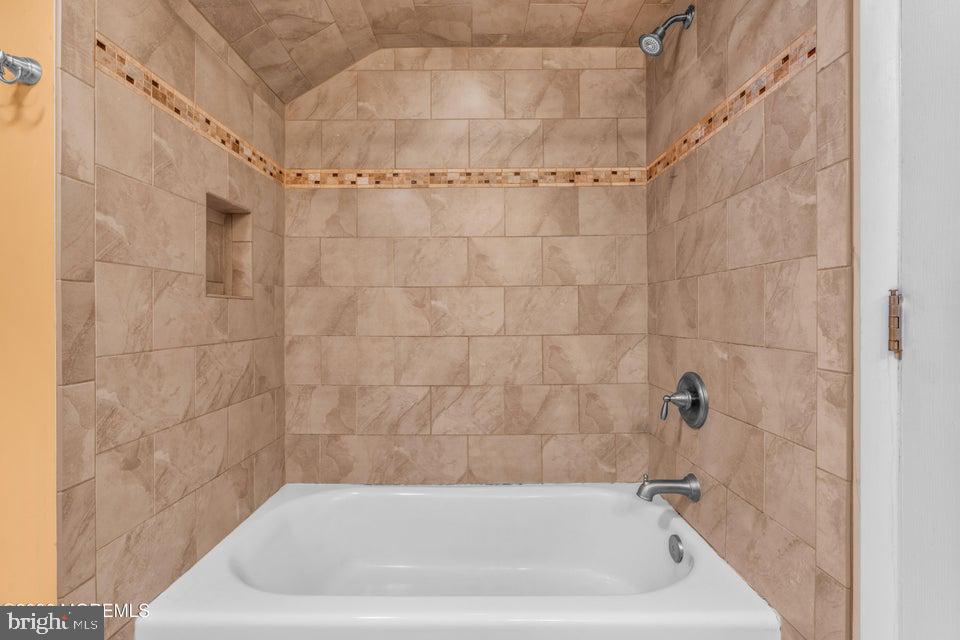 13 Tobago Ave Property Photo 41