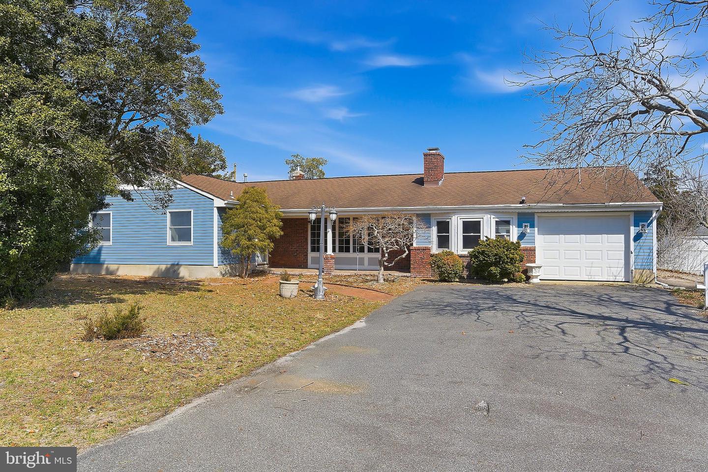 284 Country Club Blvd Property Photo 1