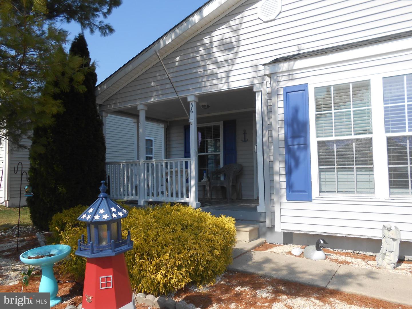 36 Fort Lee Dr Property Photo 1