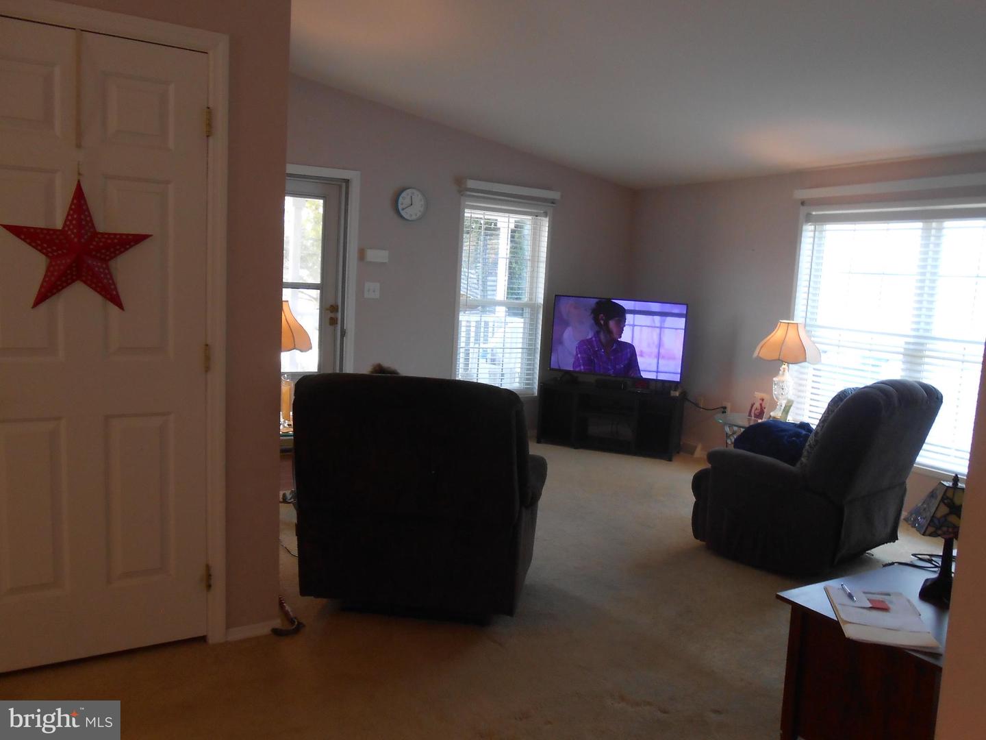 36 Fort Lee Dr Property Photo 9