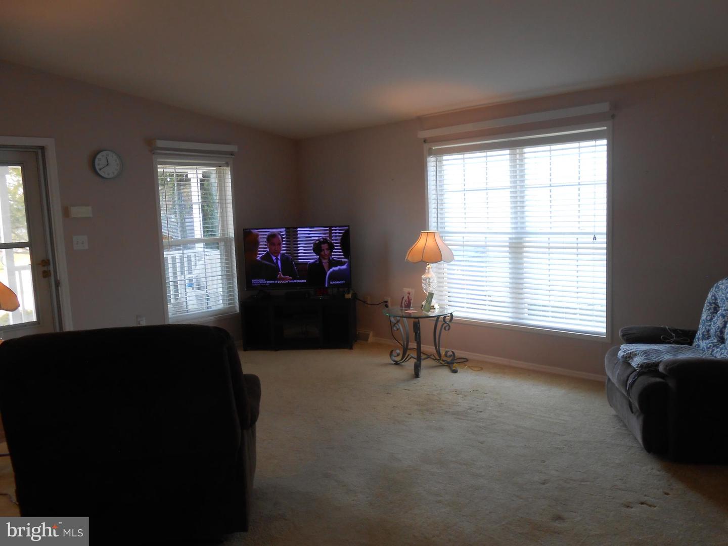36 Fort Lee Dr Property Photo 10
