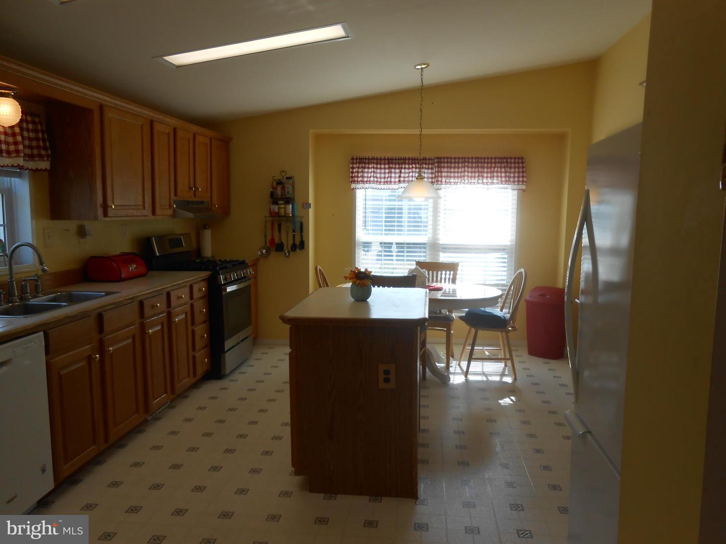 36 Fort Lee Dr Property Photo 17